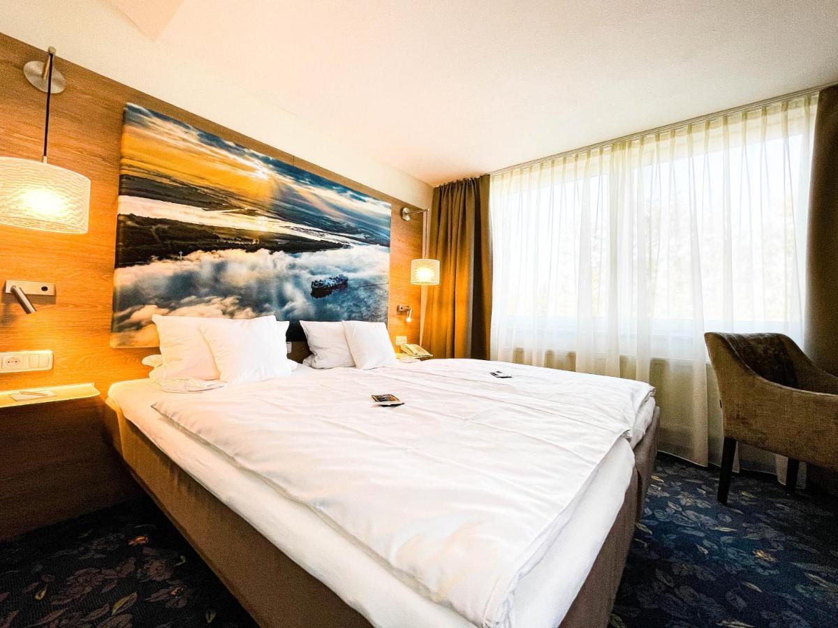 Hotel-Restaurant Vier Linden Stade Zewnętrze zdjęcie